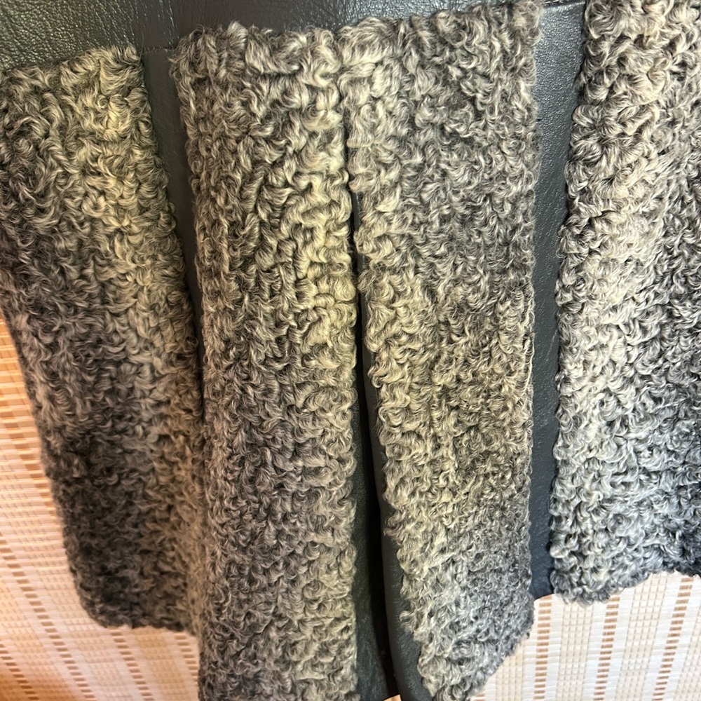 Vintage Women's Fur and Leather Gray and Coat - Picture 4 of 4